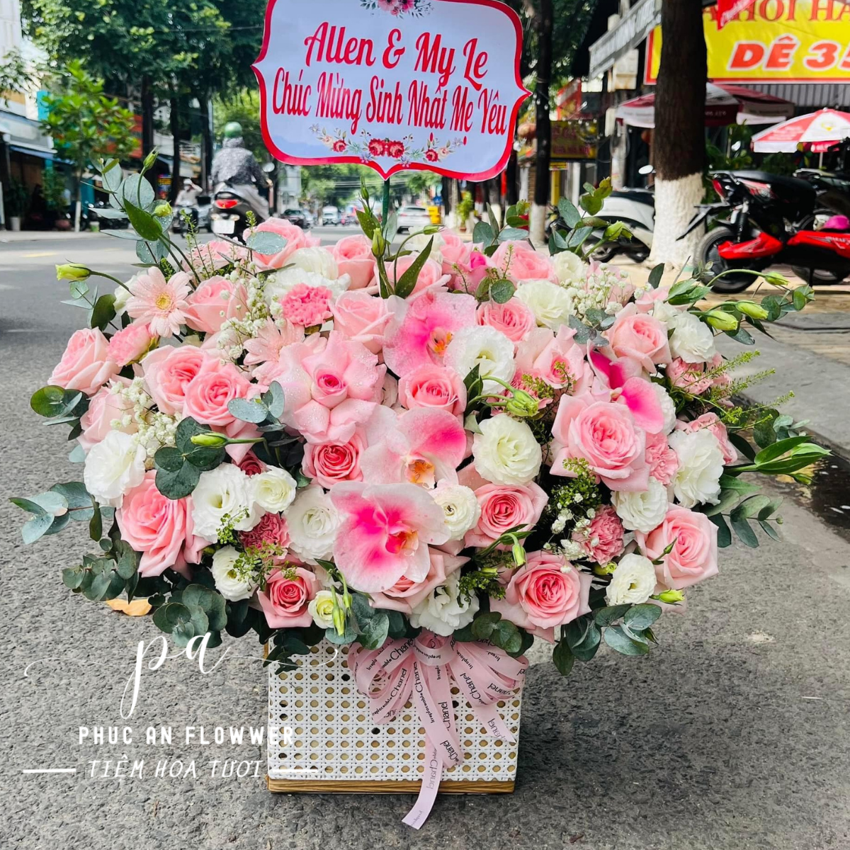 Giỏ hoa tặng ngày quốc tế phụ nữ 8/3 - Hoa Tươi Phúc An