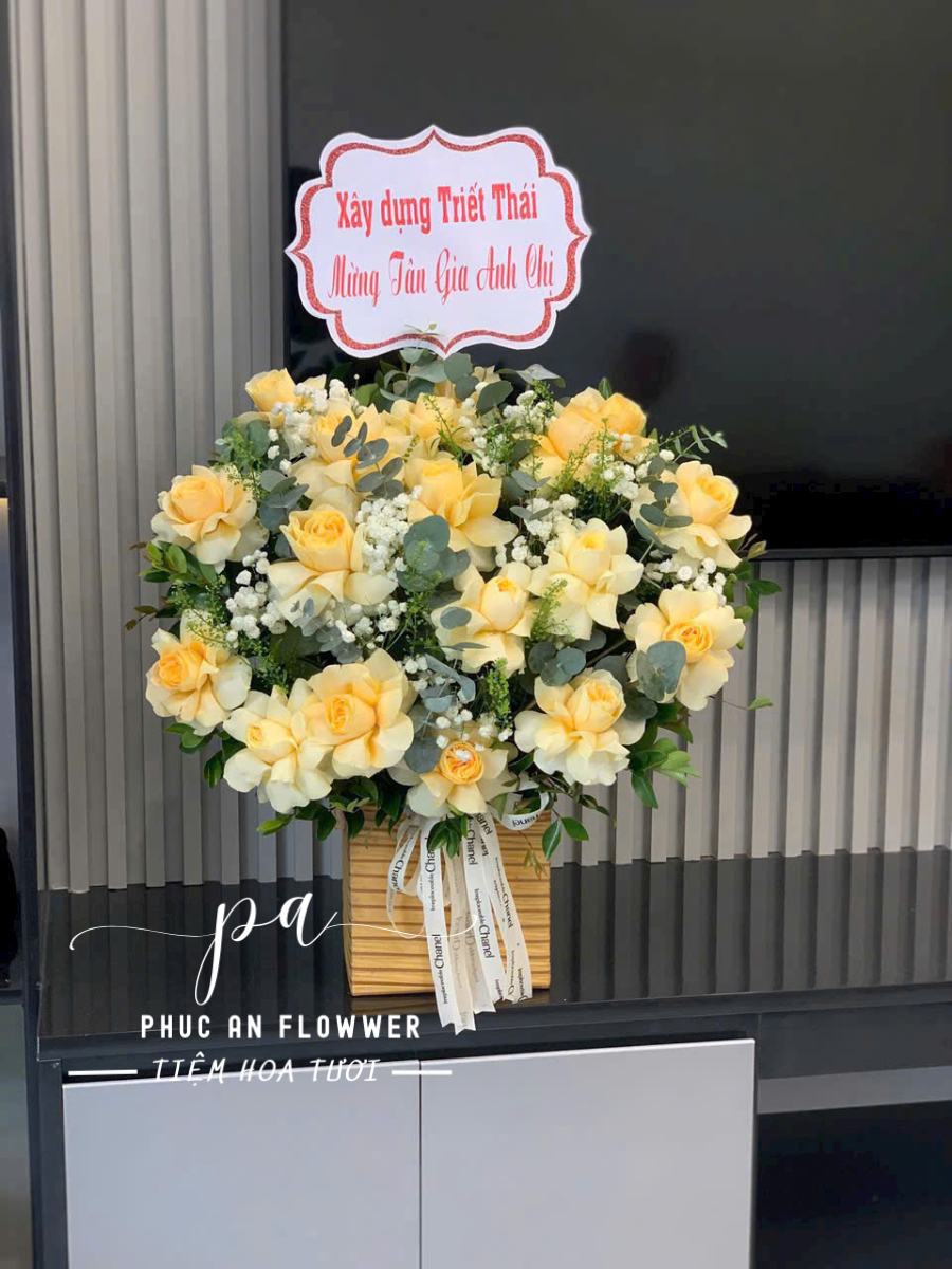 giỏ hoa hồng vàng đẹp, giỏ hoa chúc mừng khai trương, giỏ hoa hồng vàng sang trọng, giỏ hoa tươi chúc mừng, giỏ hoa khai trương tinh tế, giỏ hoa hồng vàng hiện đại, giỏ hoa chúc mừng thành công