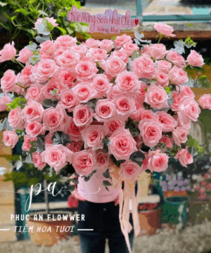 Giỏ hoa hồng sang trọng phù hợp tặng sinh nhật, tặng người yêu, và các dịp chúc mừng - Hoa Tươi Phúc An